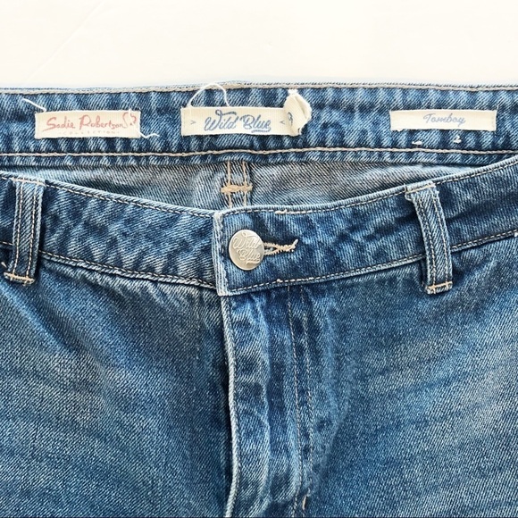 ⭐5 for $25 Wild Blue Busted Knee Distressed High Rise Light Washed Denim Jeans - Picture 3 of 9